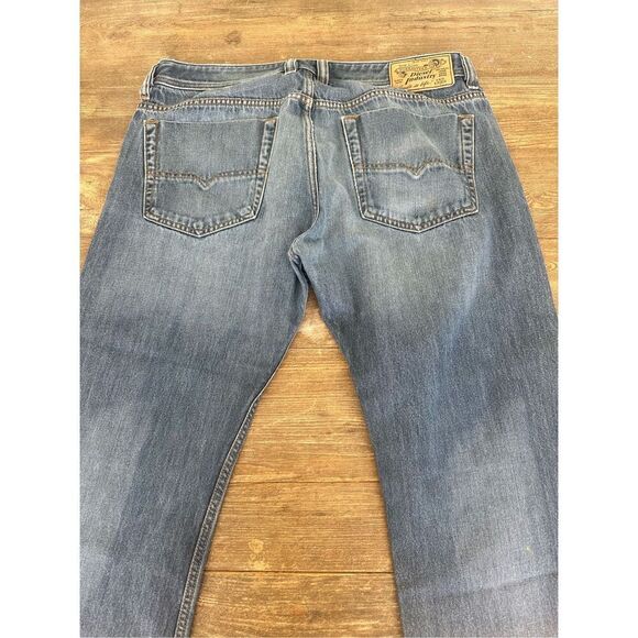 Diesel Viker Regular Straight Leg Jeans, size 34 - Picture 4 of 7